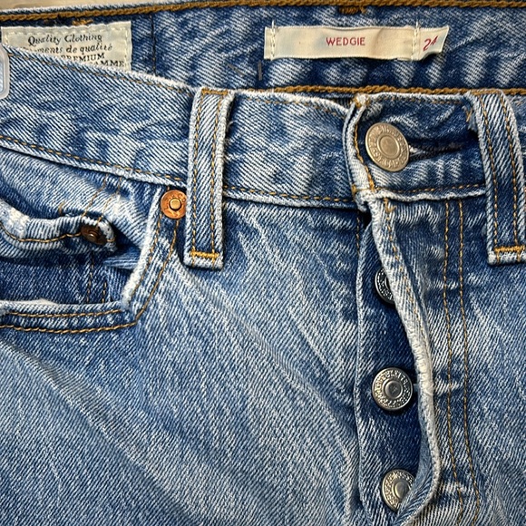 Levi’s wedgie jeans - Picture 3 of 5
